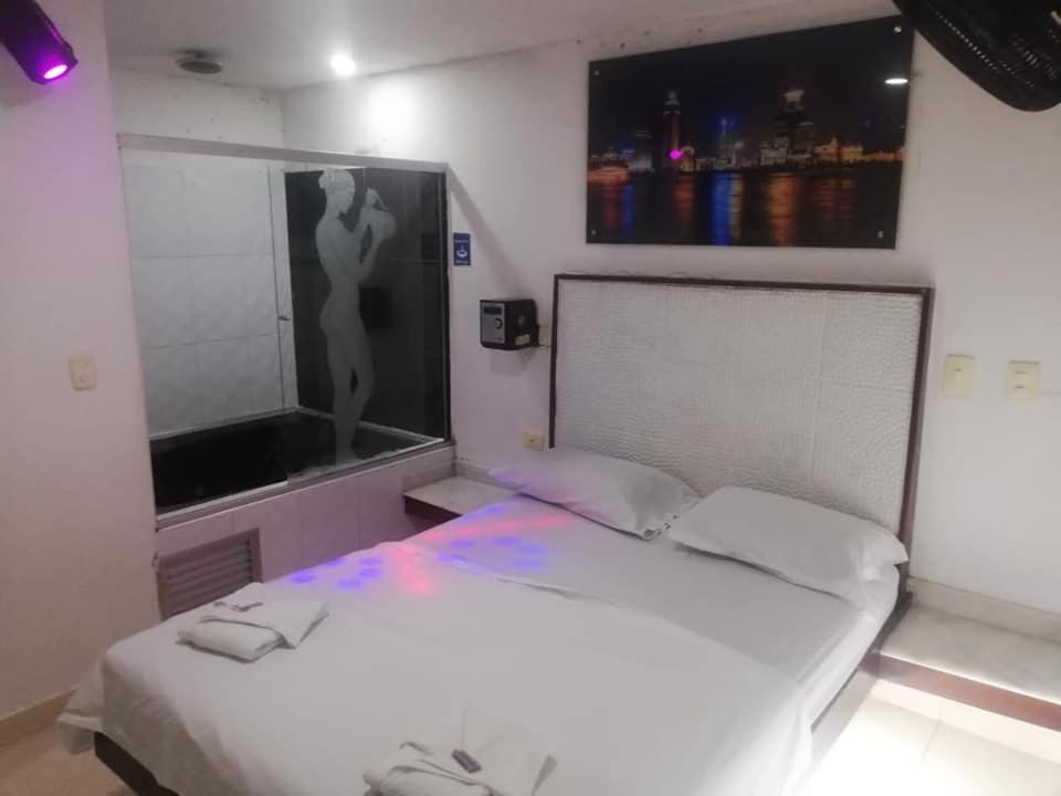 Hotel Marat 메딜린 외부 사진
