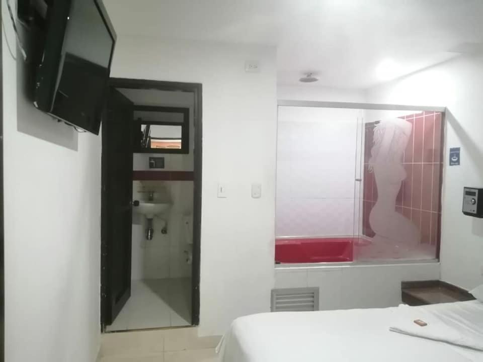 Hotel Marat 메딜린 외부 사진