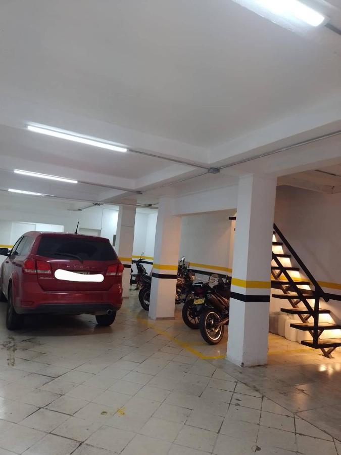 Hotel Marat 메딜린 외부 사진